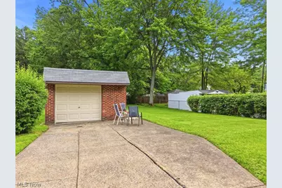 4209 Clague Road, North Olmsted, OH 44070 - Photo 24