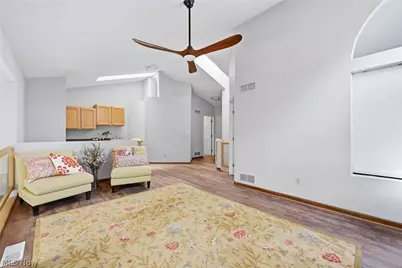 347 N Bayshore Drive, Columbiana, OH 44408 - Photo 14
