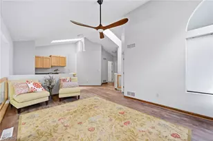 347 N Bayshore Dr, Columbiana, OH 44408 - Photo 14