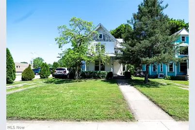 247 & 247 1/2 Ray Avenue NW, New Philadelphia, OH 44663 - Photo 2