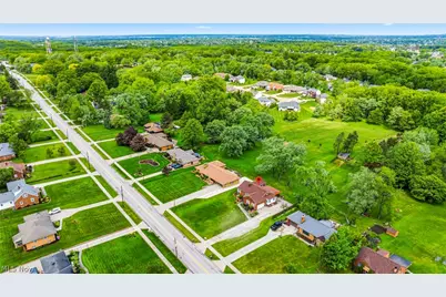 725 Chestnut Road, Green Hills, OH 44131 - Photo 38