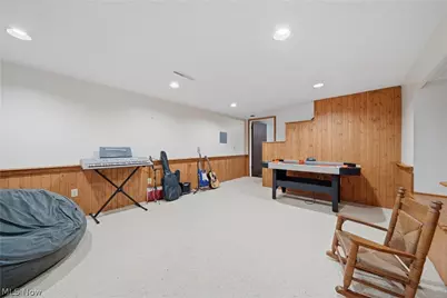 2681 Country Squire Street NW, Uniontown, OH 44685 - Photo 30