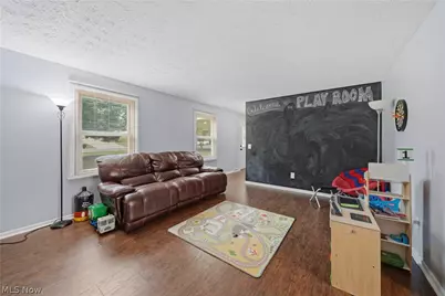 2681 Country Squire Street NW, Uniontown, OH 44685 - Photo 12