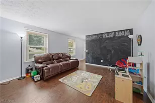 2681 Country Squire St NW, Uniontown, OH 44685 - Photo 12