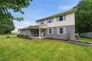 2681 Country Squire St NW, Uniontown, OH 44685 - Photo 40
