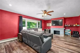 1908 Wallace Ln, Lorain, OH 44053 - Photo 4
