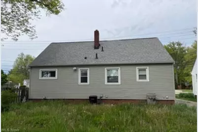 736 E 305th Street, Willowick, OH 44095 - Photo 2