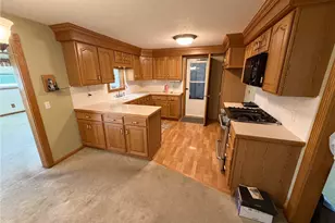 3215 Knollridge Cir NE, Canton, OH 44721 - Photo 8