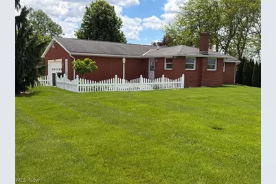3215 Knollridge Circle NE, Canton, OH 44721 - Photo 4