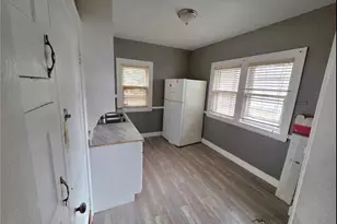 16902 Endora Rd, Loveland, OH 44112 - Photo 2