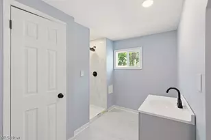 15705 Throckley Ave, Loveland, OH 44128 - Photo 22