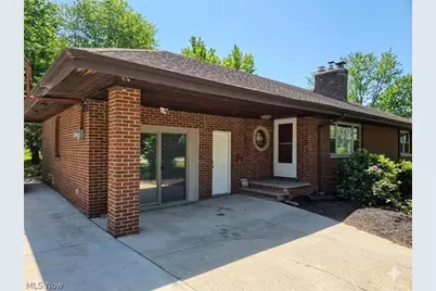 1815 Grantwood Drive, Parma, OH 44134 - Photo 2