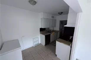 13800 Fairhill Rd, Huber Heights, OH 44120 - Photo 8