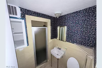 13800 Fairhill Road #420, Huber Heights, OH 44120 - Photo 6