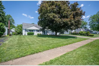 4221 2nd Street NW, Canton, OH 44708 - Photo 2
