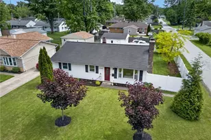 7570 Pinehurst Dr, Mentor on the Lake, OH 44060 - Photo 2