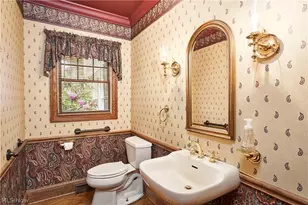 853 Robinwood Hills Dr, Bath, OH 44333 - Photo 18