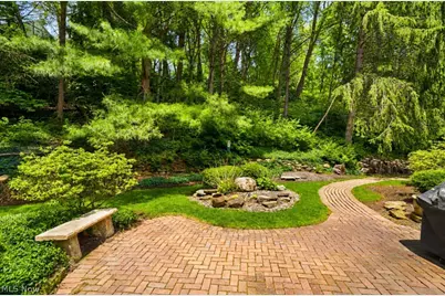 853 Robinwood Hills Drive, Bath, OH 44333 - Photo 4