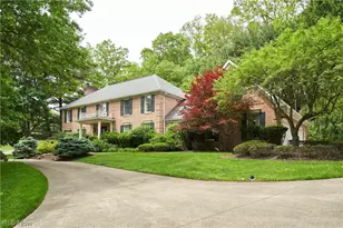 853 Robinwood Hills Dr, Bath, OH 44333 - Photo 34