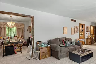 3856 Moonglo St NW, Uniontown, OH 44685 - Photo 6