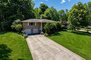 3856 Moonglo St NW, Uniontown, OH 44685 - Photo 2
