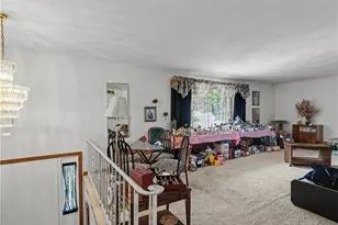 3856 Moonglo St NW, Uniontown, OH 44685 - Photo 4