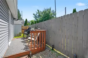 630 Marguerite Ave, Cuyahoga Falls, OH 44221 - Photo 36