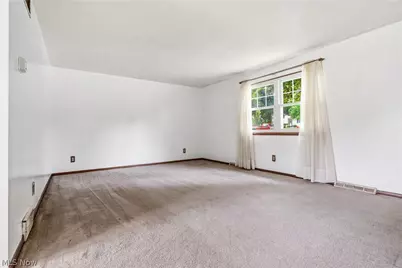 8572 Greenmeadow Avenue NW, Canal Fulton, OH 44614 - Photo 10