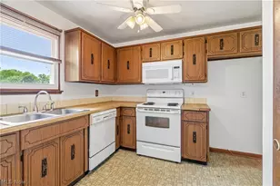 8572 Greenmeadow Ave NW, Canal Fulton, OH 44614 - Photo 14