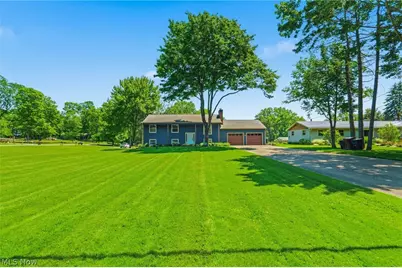 12786 Osborne Avenue NE, Alliance, OH 44601 - Photo 2