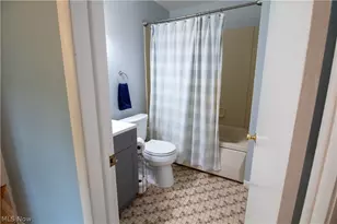 7308 Raccoon Hill Dr, Kirtland, OH 44094 - Photo 22