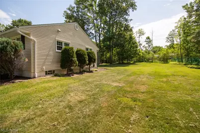 7308 Raccoon Hill Drive, Kirtland, OH 44094 - Photo 32
