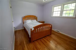 7308 Raccoon Hill Dr, Kirtland, OH 44094 - Photo 24