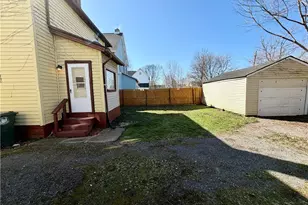 909 Clarendon Ave SW, Canton, OH 44710 - Photo 6