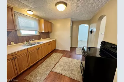 909 Clarendon Avenue SW, Canton, OH 44710 - Photo 18