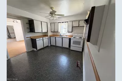 1452 Humbolt Avenue, Youngstown, OH 44502 - Photo 4