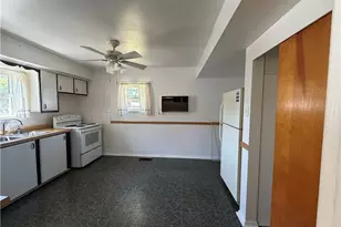 1452 Humbolt Ave, Youngstown, OH 44502 - Photo 2