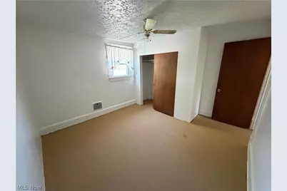 1452 Humbolt Avenue, Youngstown, OH 44502 - Photo 14