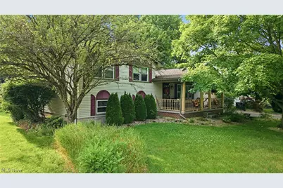 466 Wendemere Drive, Hubbard, OH 44425 - Photo 2