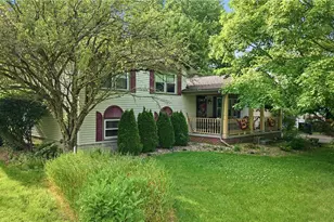 466 Wendemere Dr, Hubbard, OH 44425 - Photo 2