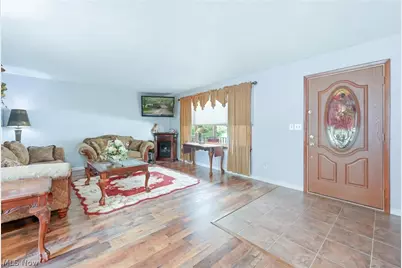 466 Wendemere Drive, Hubbard, OH 44425 - Photo 8