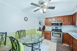 466 Wendemere Dr, Hubbard, OH 44425 - Photo 12