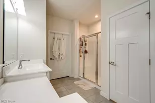 811 Robinson Dr, LaGrange, OH 44050 - Photo 14