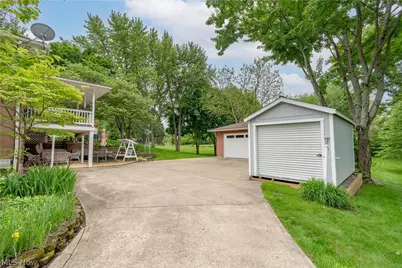 11385 William Penn Avenue NE, Hartville, OH 44632 - Photo 10