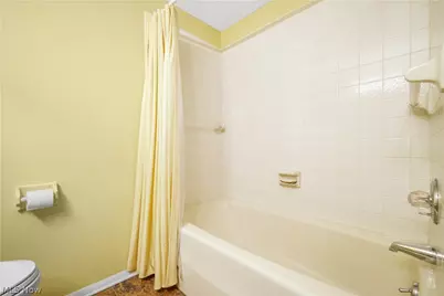186 Court Drive #105, Fairlawn, OH 44333 - Photo 14