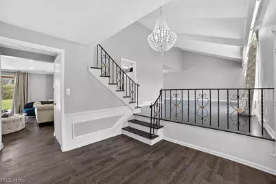 1905 Camberly Drive, Lyndhurst, OH 44124 - Photo 4