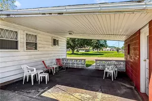416 Martha St, Yorkville, OH 43971 - Photo 6