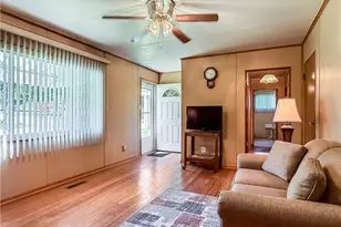 416 Martha St, Yorkville, OH 43971 - Photo 10