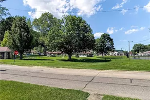 416 Martha St, Yorkville, OH 43971 - Photo 24