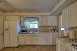 63075 Ridgewood Dr, Cambridge, OH 43725 - Photo 10